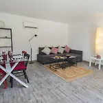 Lovelystay - Artsy Real