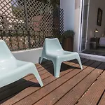 Lovelystay - Artsy Real