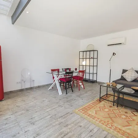 Apartment Lovelystay - Artsy Real