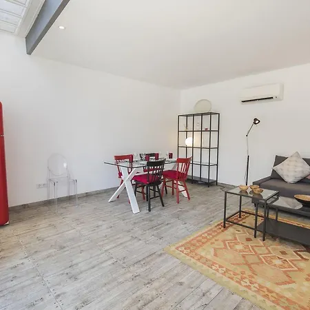Apartment Lovelystay - Artsy Real