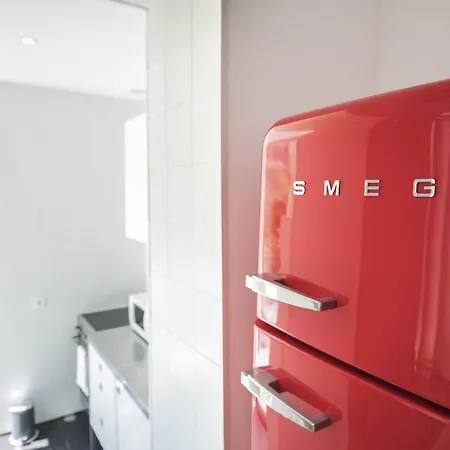 Lovelystay - Artsy Real Apartment