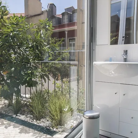 Lovelystay - Artsy Real *